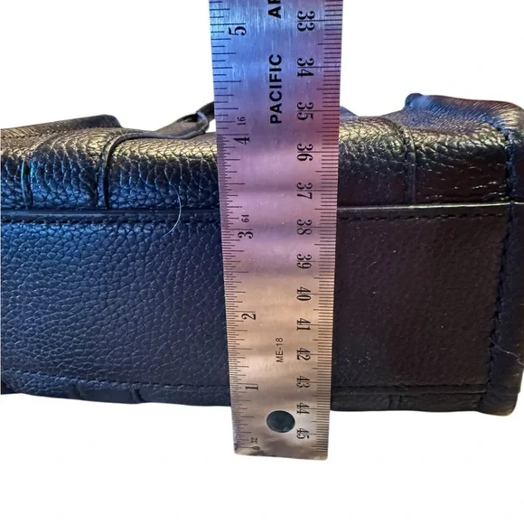 Marc Jacobs Black Leather The Tote Bag Crossbody Bag - Picture 7 of 15